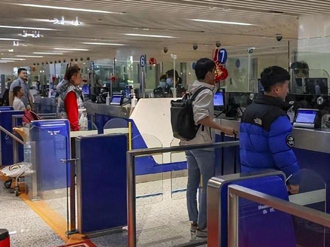 ：美国免签122国俄84国中国令人意外尊龙凯时app平台中美俄护照免签数量(图19)